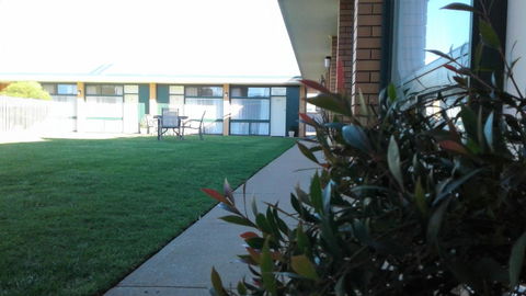 Junee Motor Inn - Accommodation Bookings 9