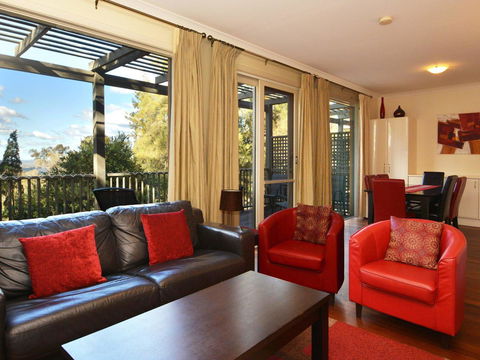 Villa Executive 2br Cypress DS Located Within Cypress Lakes Resort - Accommodation Bookings 0
