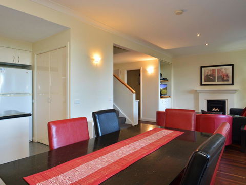 Villa Executive 2br Cypress DS Located Within Cypress Lakes Resort - Accommodation Bookings 5