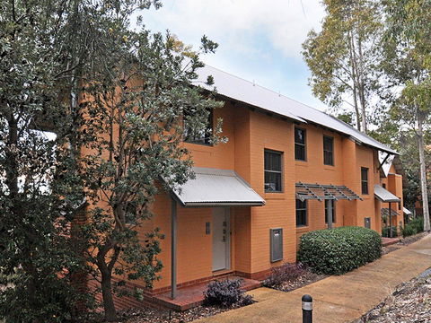 Villa Executive 2br Cypress DS Located Within Cypress Lakes Resort - Accommodation Bookings 2