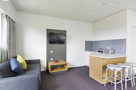 Metro Hotel Miranda - Accommodation Bookings 7