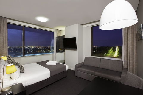 Metro Hotel Miranda - Accommodation Bookings 9