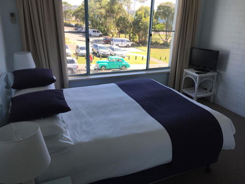 Breakers Apartments - Accommodation Bookings 1