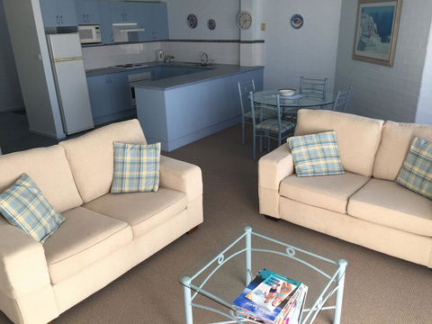 Breakers Apartments - Accommodation Bookings 9