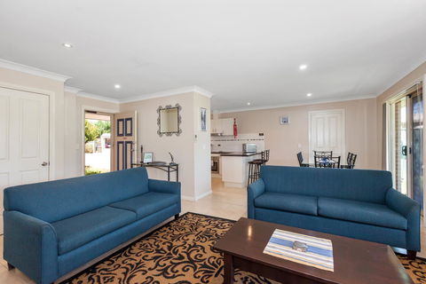 Colonial Court Villas - Accommodation Bookings 20