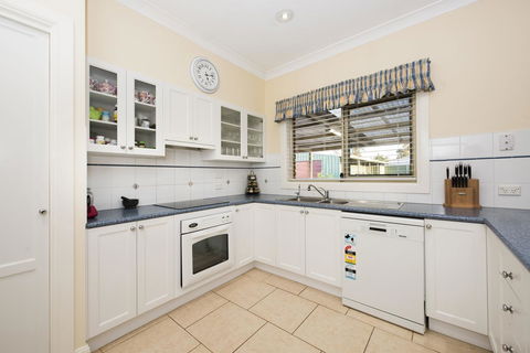 Colonial Court Villas - Accommodation Bookings 9