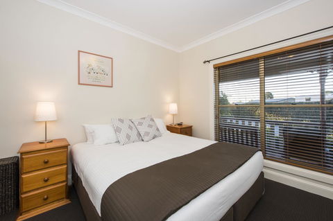 Colonial Court Villas - Accommodation Bookings 11