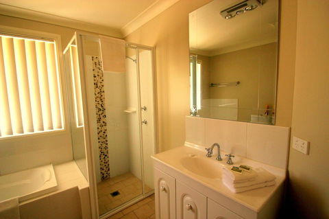 Colonial Court Villas - Accommodation Bookings 29
