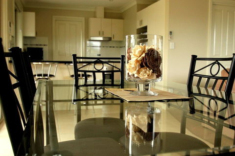 Colonial Court Villas - Accommodation Bookings 23