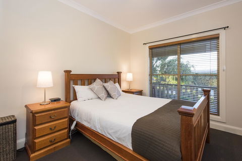 Colonial Court Villas - Accommodation Bookings 12