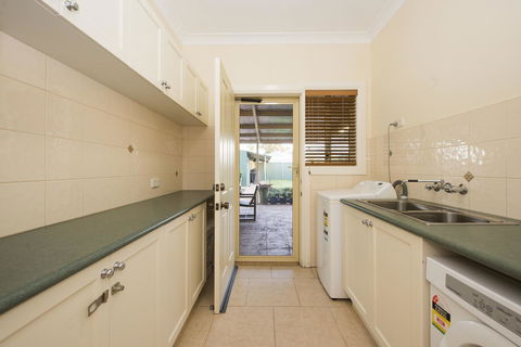 Colonial Court Villas - Accommodation Bookings 7