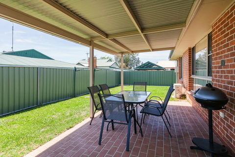 Colonial Court Villas - Accommodation Bookings 32