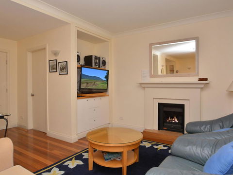 Villa 2br Prosecco Villa Located Within Cypress Lakes Resort - Accommodation Bookings 1
