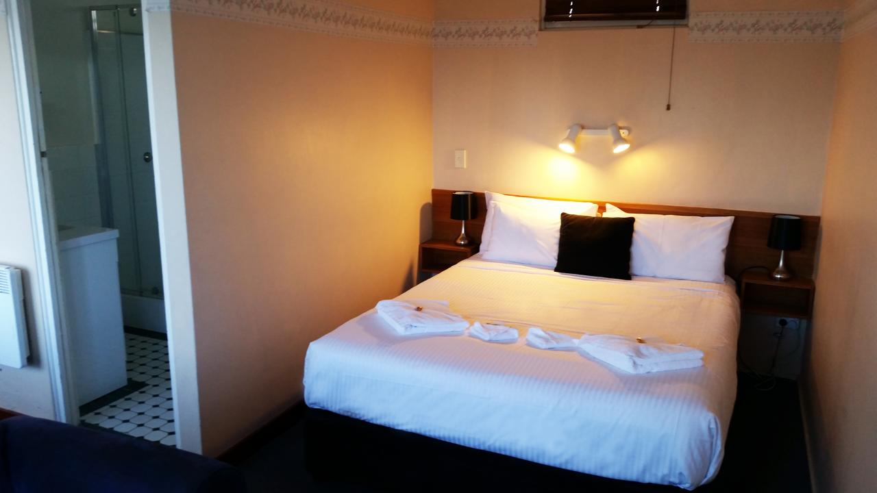  Accommodation Bookings