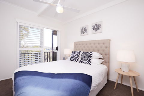 Bright And Spacious Family Home With Leafy Deck - Accommodation Bookings 4