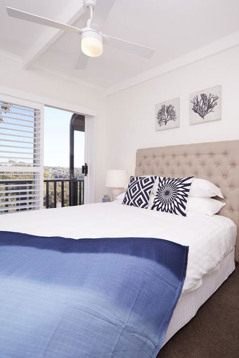Bright And Spacious Family Home With Leafy Deck - Accommodation Bookings 13
