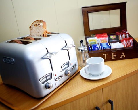 Best Western Kennedy Drive Airport Motel - Accommodation Bookings 37