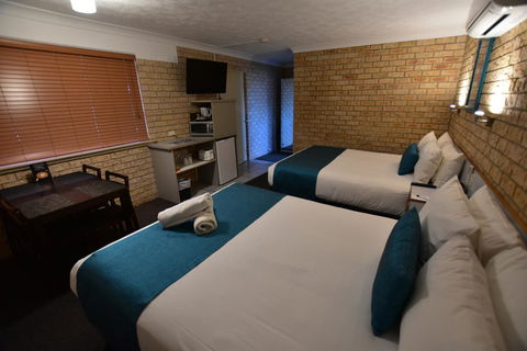 Best Western Kennedy Drive Airport Motel - Accommodation Bookings 14