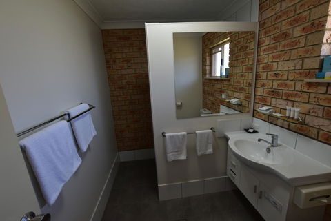 Best Western Kennedy Drive Airport Motel - Accommodation Bookings 26