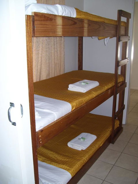 Glenwood Tourist Park & Motel - Accommodation Bookings 15