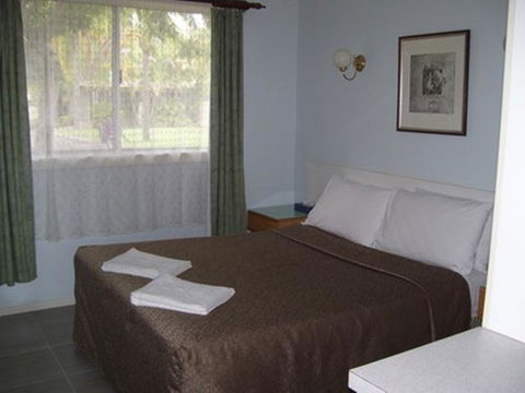 Glenwood Tourist Park & Motel - Accommodation Bookings 13