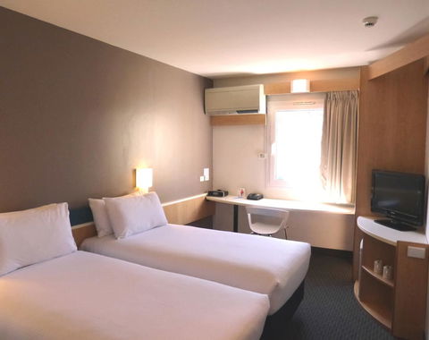 Ibis Thornleigh - Accommodation Bookings 24