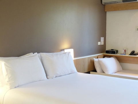 Ibis Thornleigh - Accommodation Bookings 21
