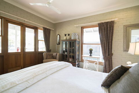 Thistle Hill Guesthouse - Walk To Many Wineries And Restaurants - Accommodation Bookings 25