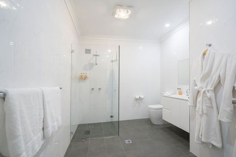 Thistle Hill Guesthouse - Walk To Many Wineries And Restaurants - Accommodation Bookings 42