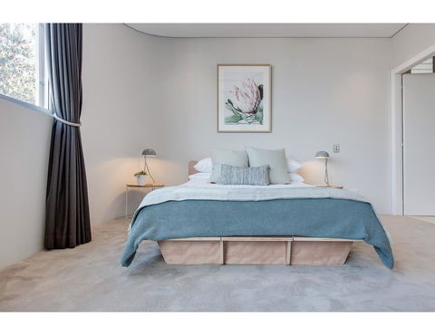Oceanside Elegance At Superb Home Steps From Sand - Accommodation Bookings 1