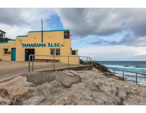 Oceanside Elegance At Superb Home Steps From Sand - Accommodation Bookings 21
