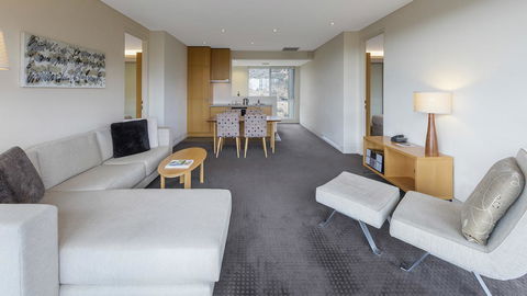 Oaks Cypress Lakes Resort - Accommodation Bookings 10