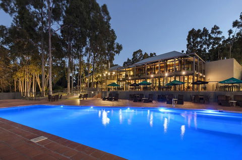 Oaks Cypress Lakes Resort - Accommodation Bookings 29