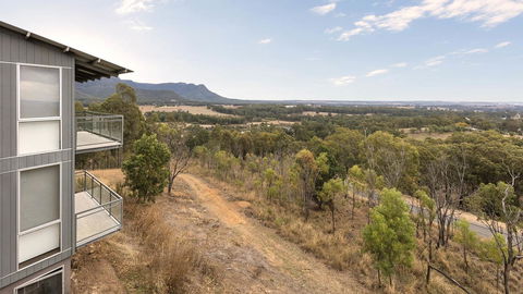 Oaks Cypress Lakes Resort - Accommodation Bookings 1