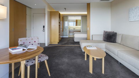 Oaks Cypress Lakes Resort - Accommodation Bookings 16
