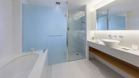 Oaks Cypress Lakes Resort - Accommodation Bookings 13