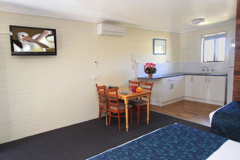 Pelican Motor Inn - Accommodation Bookings 37