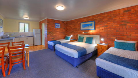 Pelican Motor Inn - Accommodation Bookings 4