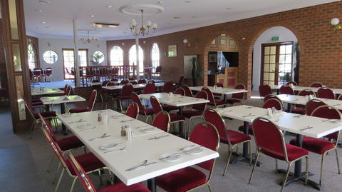 Albury Paddlesteamer Motel - Accommodation Bookings 13
