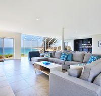 Neptune - Absolute Beachfront