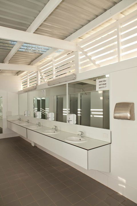 Blue Lagoon Beach Resort - Accommodation Bookings 20