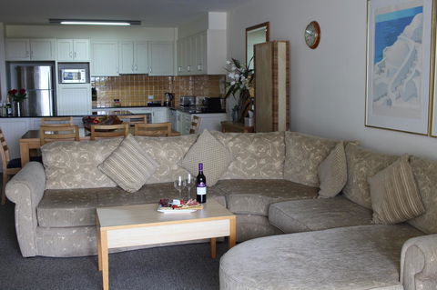 The Boathouse Resort Luxury Apartments - Accommodation Bookings 14