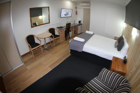 Sleepy Hill Motor Inn - Accommodation Bookings 1