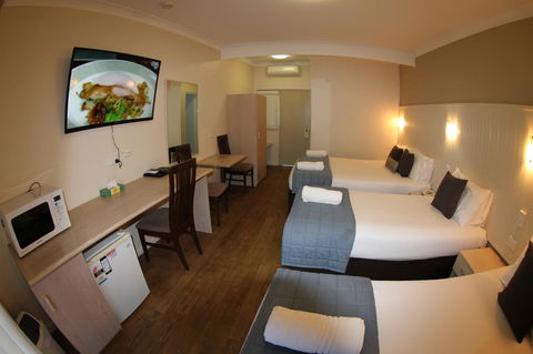 Sleepy Hill Motor Inn - Accommodation Bookings 33