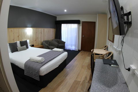 Sleepy Hill Motor Inn - Accommodation Bookings 14