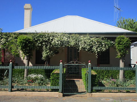 Boot Makers Cottage - Accommodation Bookings 1