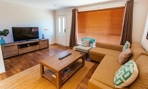 Sunbaker Pet Friendly Awards Finalist 4 Mins Walk To Culburra Beach - Accommodation Bookings 7
