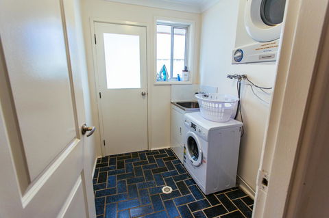 Sunbaker Pet Friendly Awards Finalist 4 Mins Walk To Culburra Beach - Accommodation Bookings 27