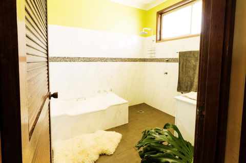 Coal D\' Vine VIEW - Cessnock NSW - Accommodation Bookings 16