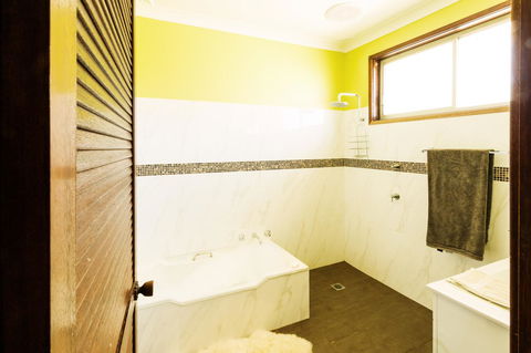 Coal D\' Vine VIEW - Cessnock NSW - Accommodation Bookings 9